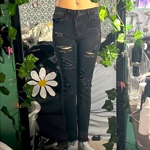 women’s black ripped skinny jeans